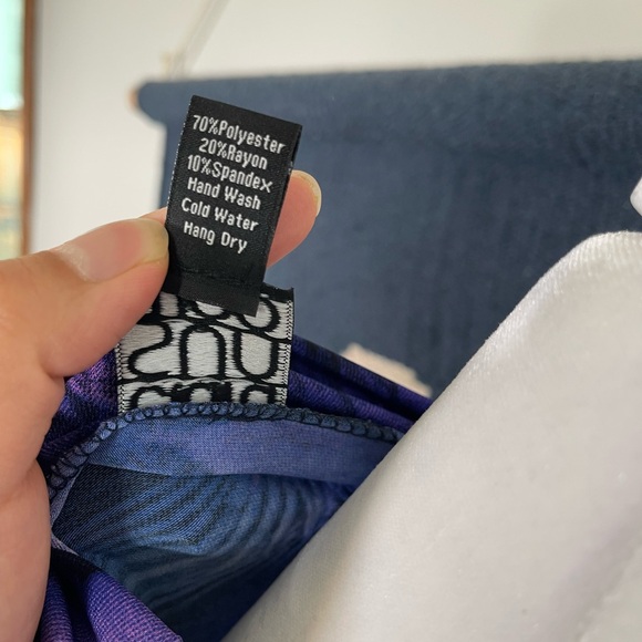 NWOT Clara Sunwoo Wrinkle Free Deep Ocean Floral Romantic Tie Front Blouse S - Picture 7 of 9